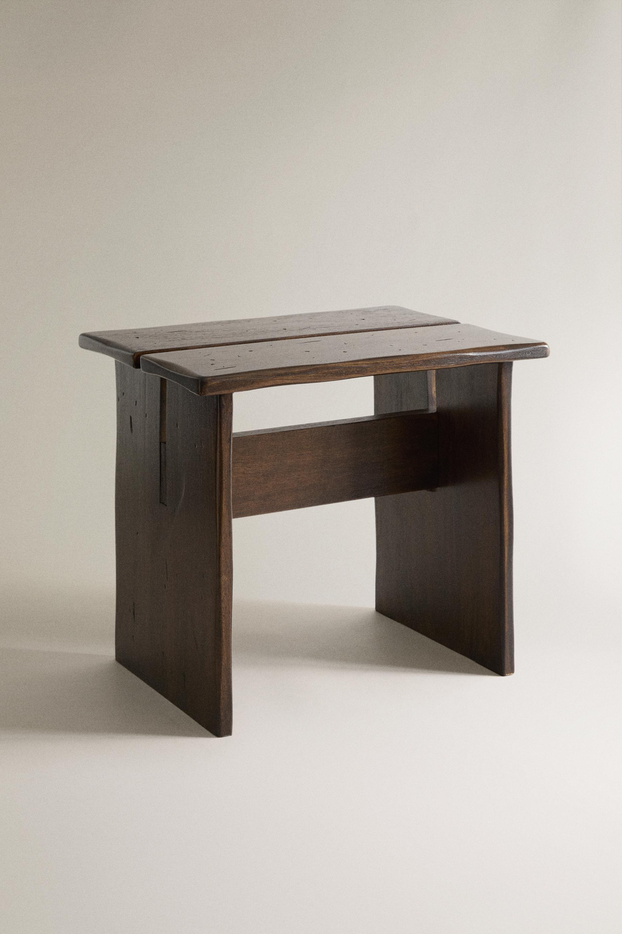 TABLE D’APPOINT EN BOIS DE MANGUIER
